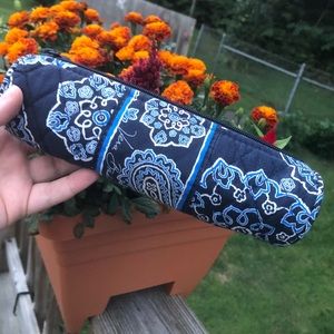 Vera Bradley Blue Bandana On a Roll Case